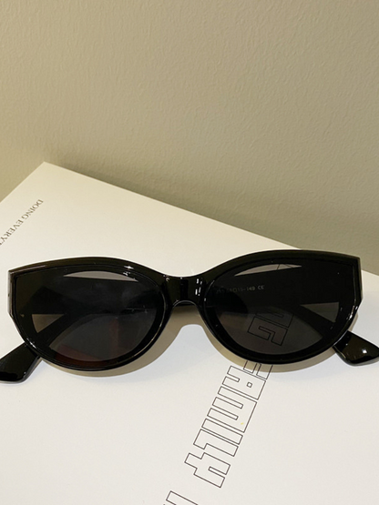 Vintage Cat Eye Sunglasses for Women – Oval Retro Fashion Shades