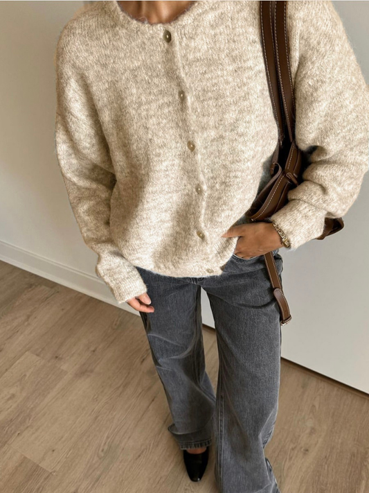 Elegant Women’s Long Sleeve Knit Cardigan – Soft Cashmere Blend Button-Down Sweater for Autumn & Winter