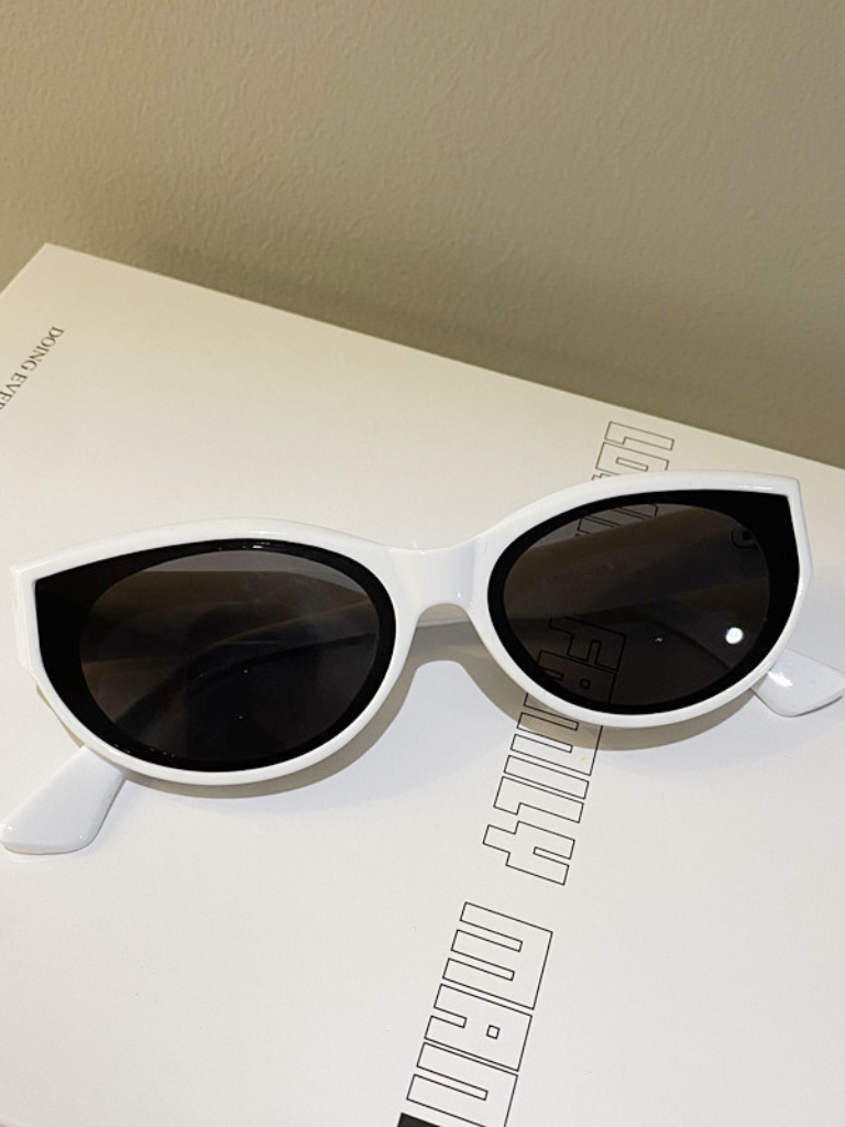 Vintage Cat Eye Sunglasses for Women – Oval Retro Fashion Shades